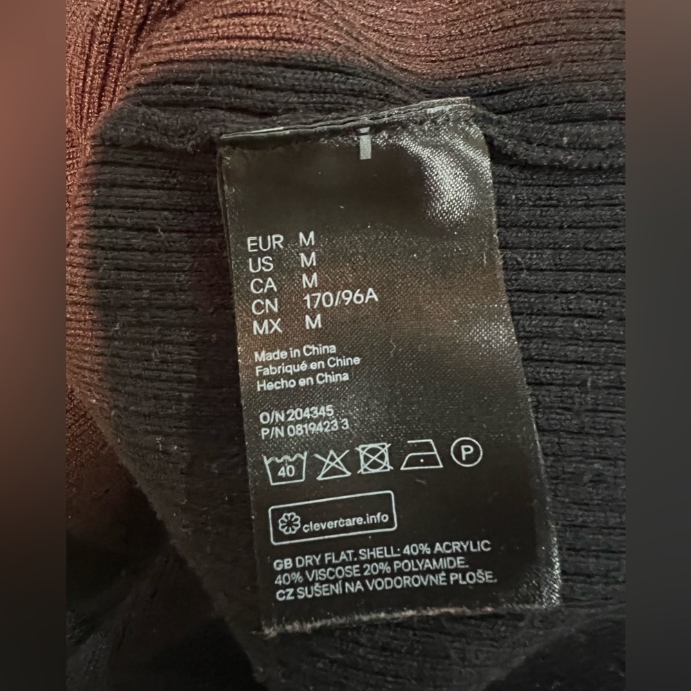 Two sweater bundle - Picture 9 of 10